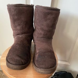 Brown uggs